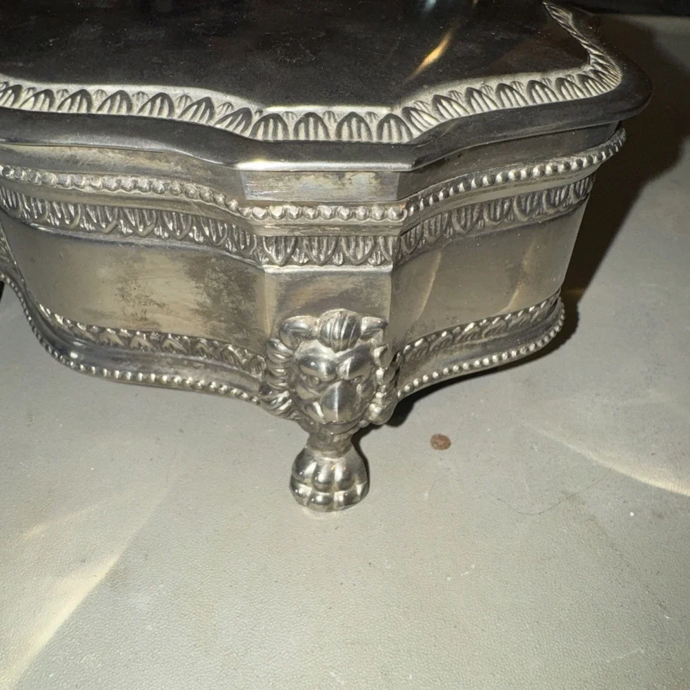 Vtg Sankyo Like Silver Plated Music Jewelry Trinket Box Hinged Footed Victorian